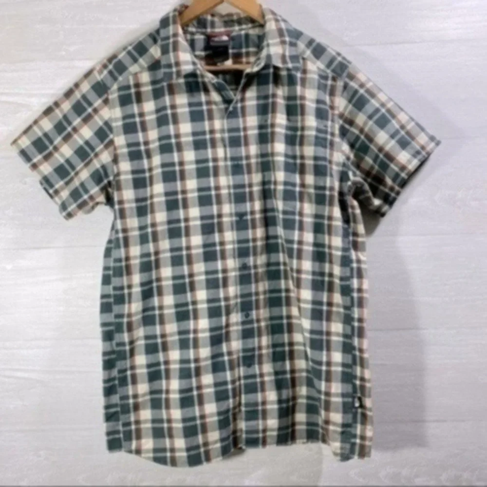 The North Face Mens Plaid Short Sleeve Size L